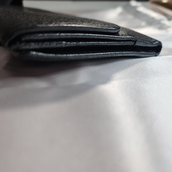 Authentic Gucci Black Leather Long Wallet - Picture 6 of 15